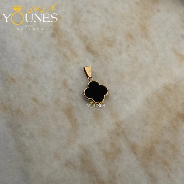 آویز ونکلیف مشکی طلا سایز بزرگ